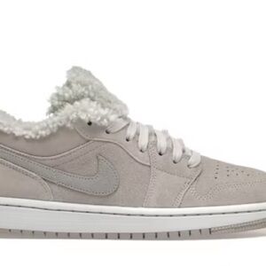 Nike Air Jordan 1 MID Women Sherpa Fleece Shoes Sneakers Size 11